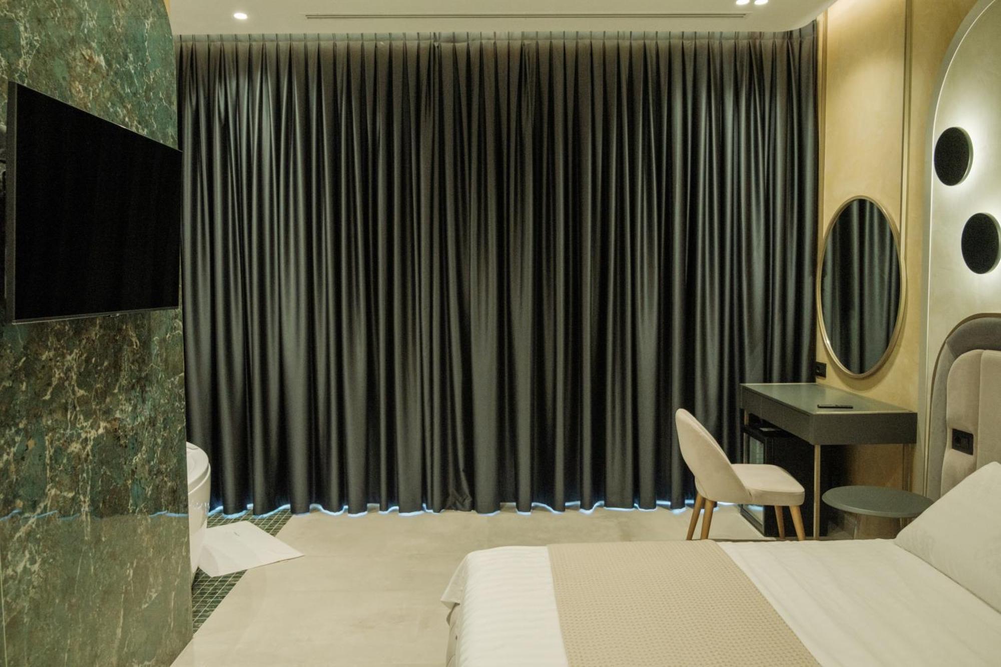 Comfort Suites Golem  Esterno foto