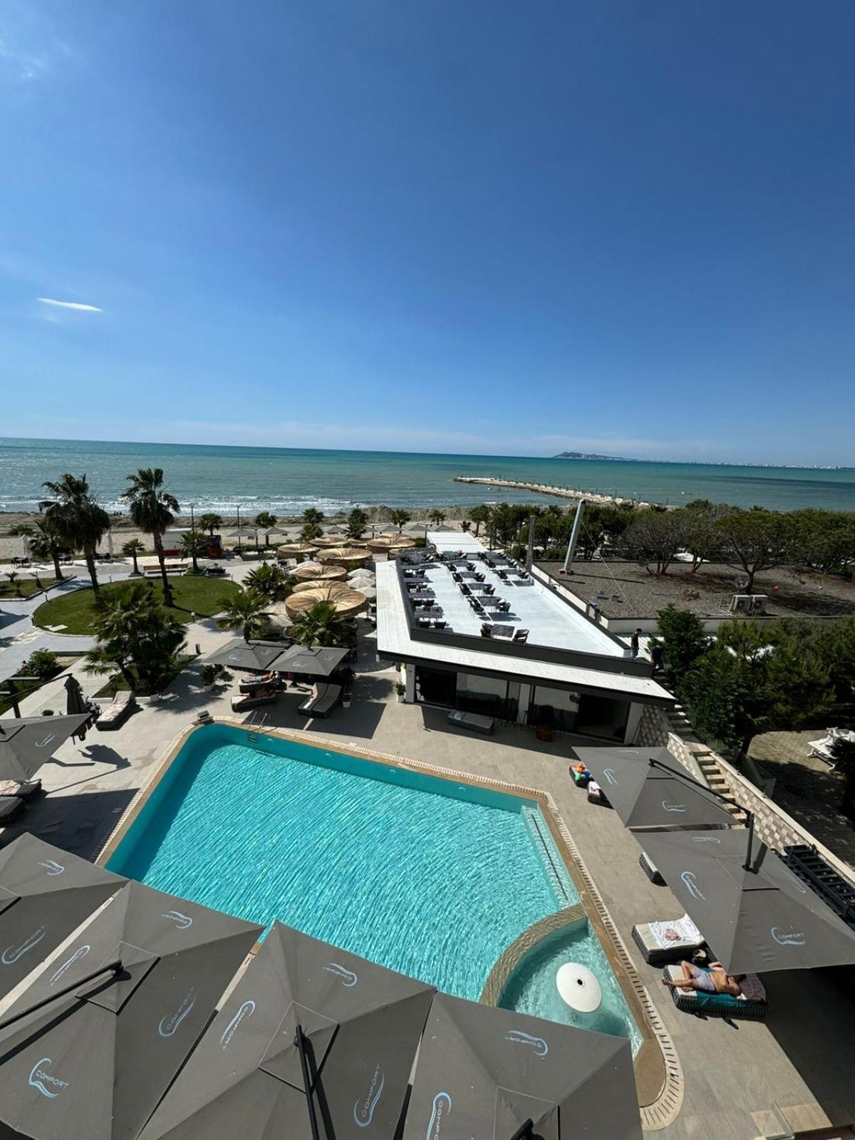 Comfort Suites Golem  Esterno foto